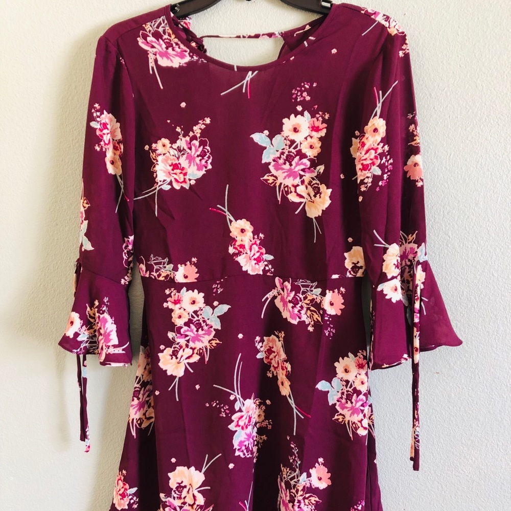 Timing Juniors Dress open back